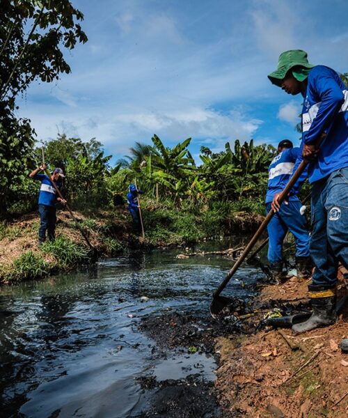 Prefeitura de Rio Branco intensifica limpeza de igarapés para prevenir alagamentos