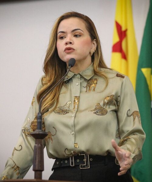 Deputada Michelle Melo critica situação fiscal e cobra valorização de servidores no Acre