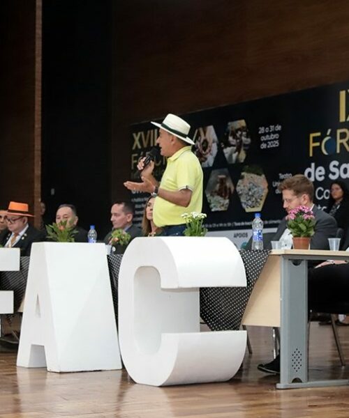 Prefeito de Rio Branco destaca protagonismo da capital em políticas de resíduos sólidos durante Fórum