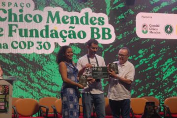 CNS celebra 40 anos de luta na COP30 com homenagens, livro histórico e reconhecimento a lideranças da floresta