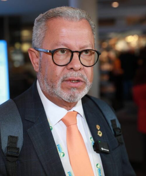 Deputado Afonso Fernandes é eleito presidente do Parlamento Amazônico durante a Coferência da UNALE