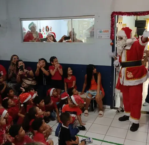 Projeto Sementes de Natal leva brinquedos e educação ambiental a criaças do entorno do Parque do Utinga