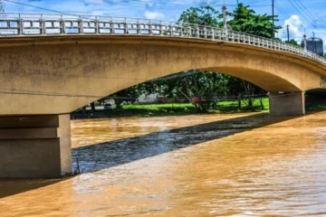 Nível do rio Acre volta a subir em Rio Branco após chuva intensa