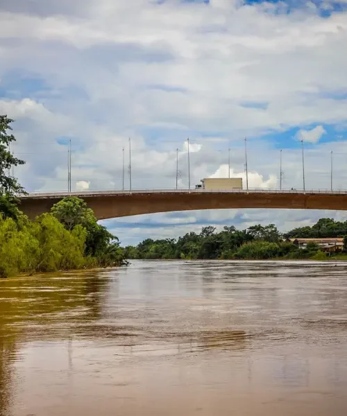 Rio Acre atinge 14,26 metros e permanece acima da cota de transbordamento em Rio Branco