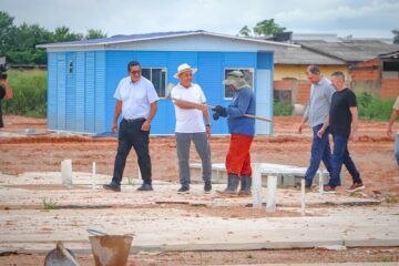 Avanço do 1001 Dignidades: Prefeito de Rio Branco acompanha a construção dasprimeiras casas para famílias em situação de vulnerabilidade