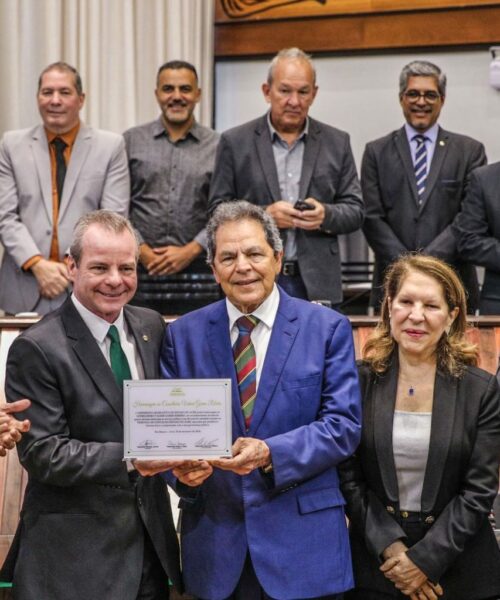 Assembleia Legislativa homenageia conselheiro Valmir Ribeiro por trajetória pública no Acre