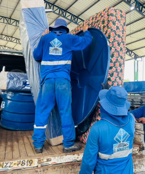 Prefeitura de Rio Branco inicia retorno de famílias após vazante do Rio Acre