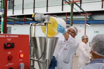 Governo do Pará fortalece bioeconomia com apoio a cooperativas de polpas