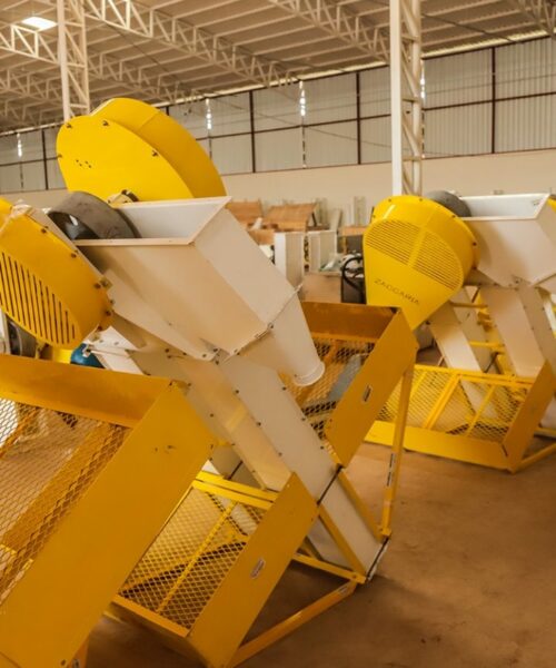 Prefeitura de Rio Branco inicia instalação de equipamentos da indústria de processamento de grãos da agricultura familiar