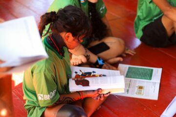 Educação na Amazônia integra cultura local e fortalece identidade de estudantes em comunidades tradicionais