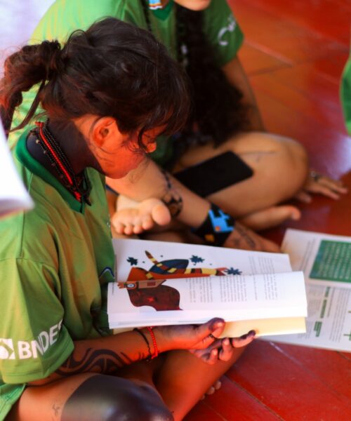 Educação na Amazônia integra cultura local e fortalece identidade de estudantes em comunidades tradicionais