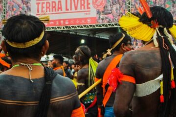 Indígenas denunciam violência e pressionam Congresso durante mobilização em Brasília