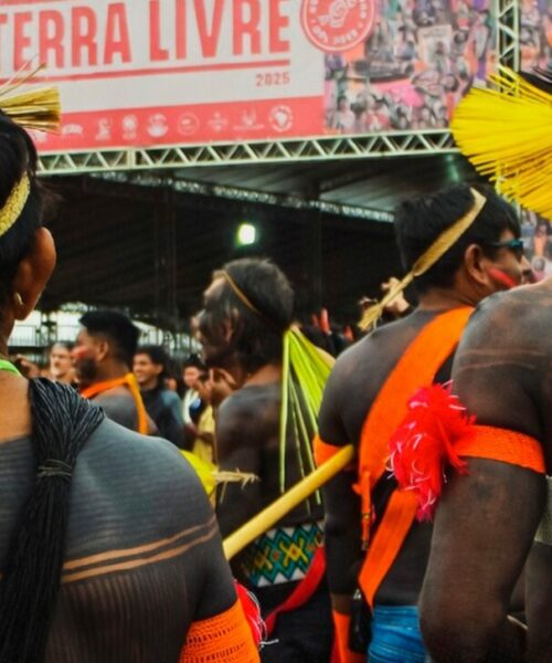 Indígenas denunciam violência e pressionam Congresso durante mobilização em Brasília