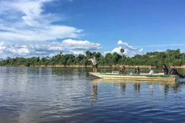 Renaturalização de rios ganha força como estratégia urbana para reduzir enchentes no Brasil