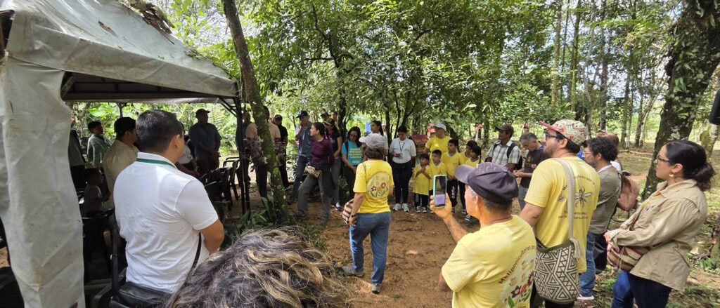 Governo do Acre apresenta experiências sustentáveis em agrofloresta e apicultura durante encontro internacional sobre clima