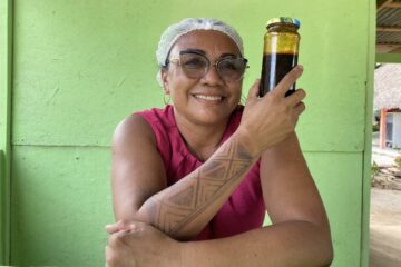 Mulheres Wapichana reinventam uso do tucupi preto e transformam tradição indígena em inovação gastronômica em Roraima