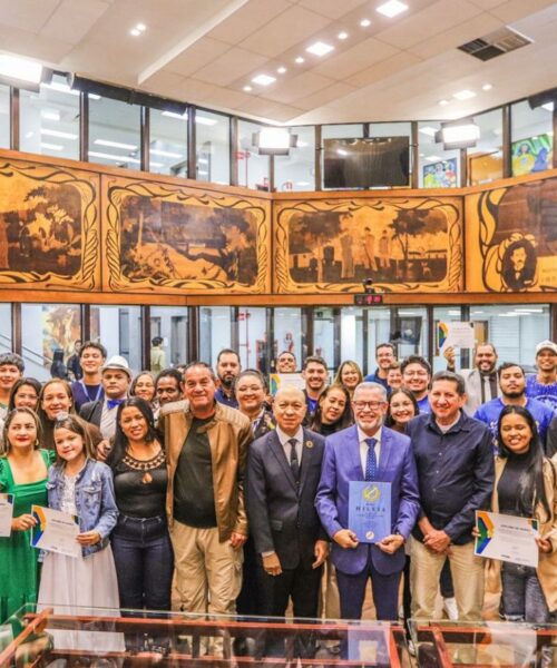 Sessão solene na Aleac homenageia fazedores de cultura e destaca fortalecimento das políticas públicas no Acre