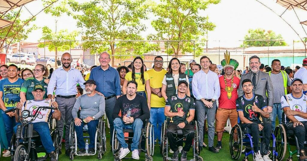 Governo do Acre entrega R$ 1 milhão em cadeiras de rodas e equipamentos de mobilidade para pessoas com deficiência