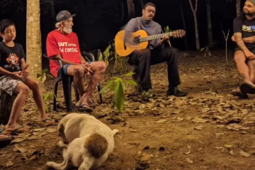 Seu Jorge visita reserva ambiental no Acre e se reúne com primo de Chico Mendes