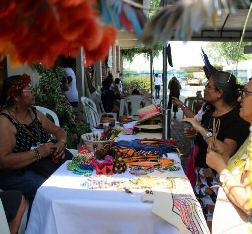 Feira Intercultural Indígena destaca culinária ancestral e fortalece valorização cultural em Roraima