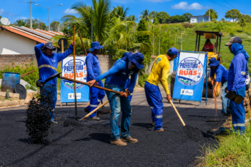 Prefeitura intensifica recuperação de ruas no bairro Bonsucesso com ações do programa Prefeitura nas Ruas