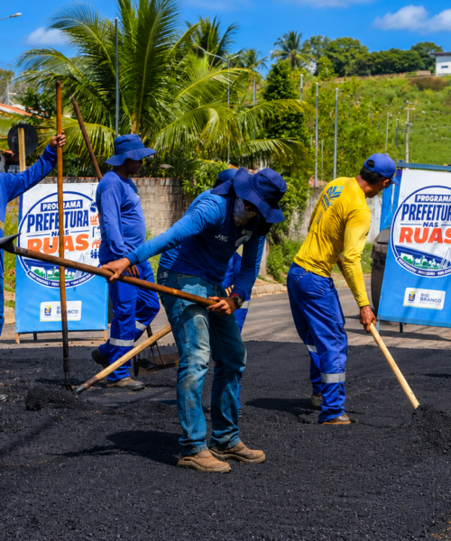 Prefeitura intensifica recuperação de ruas no bairro Bonsucesso com ações do programa Prefeitura nas Ruas