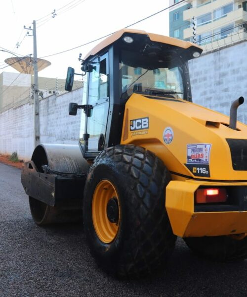 Rua São José recebe pavimentação com tecnologia que amplia durabilidade da via