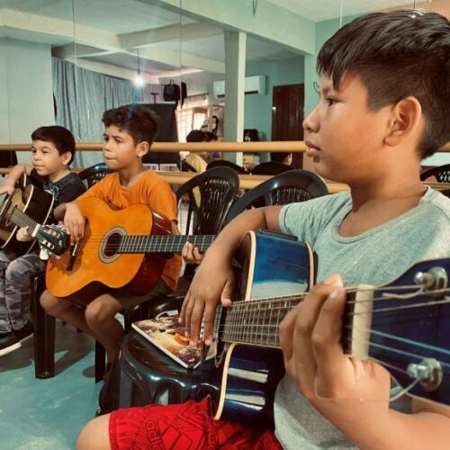 Espetáculo “Da Periferia pro Mundo” leva arte, inclusão e transformação social ao palco do Teatro Amazonas