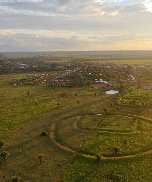 Turismo pedagógico leva estudantes acreanos a conhecer a história dos geoglifos