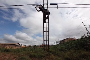 Exclusão energética mantém 3 milhões de moradores da Amazônia dependentes de combustíveis fósseis