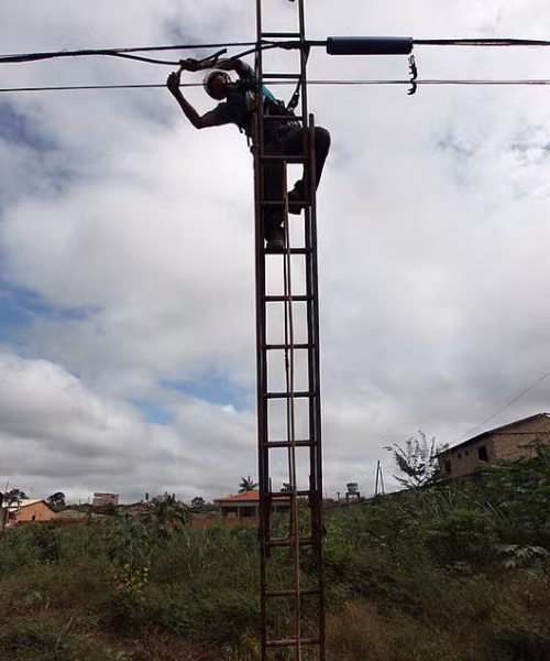 Exclusão energética mantém 3 milhões de moradores da Amazônia dependentes de combustíveis fósseis