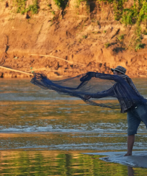 Mercúrio ameaça 951 comunidades indígenas e ribeirinhas na Amazônia, aponta análise