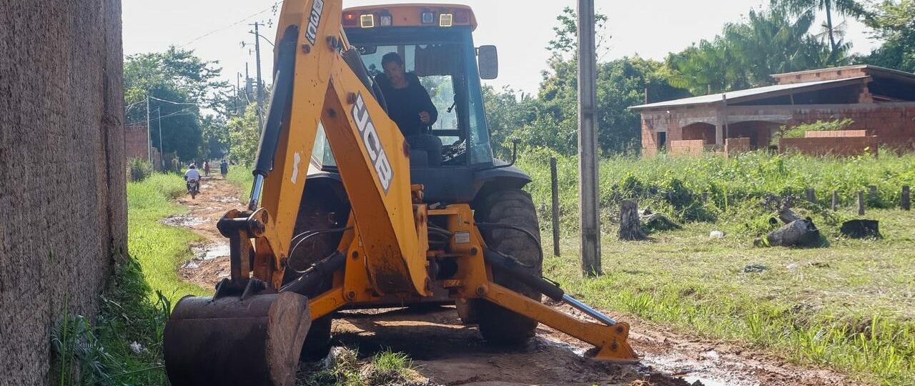 Prefeitura de Rio Branco inicia pavimentação do Ramal da Invasão, no Belo Jardim