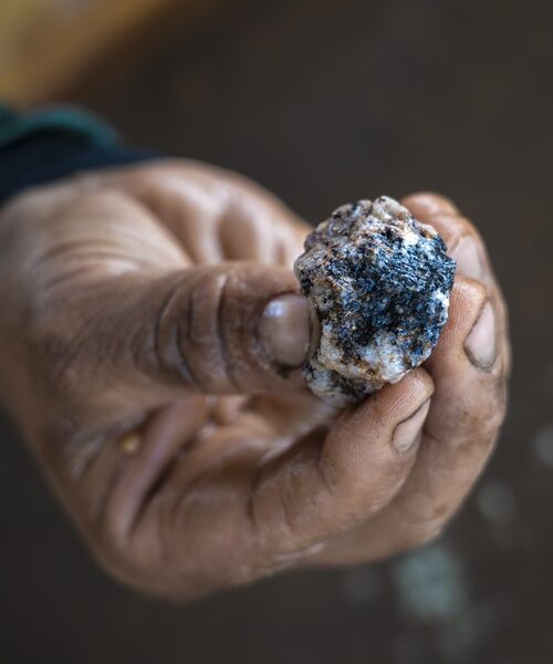 Mineradora ré por garimpo ilegal em Terra Yanomami forneceu estanho a empresas ligadas à indústria militar dos EUA