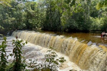 Obra irregular deixa cachoeira com água barrenta no Amazonas e empresa é multada em mais de R$ 3 milhões