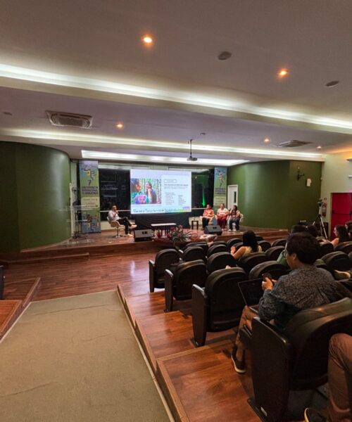 Mulheres da Amazônia apresentam negócios de biojoias, cosméticos e turismo sustentável em conferência em Manaus